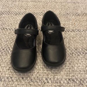 Toddler girl, Mary Jane shoes